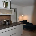 Appartement Antike & Modern Deluxe 2 Mit Terrasse *