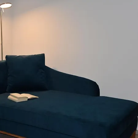 Appartement Antike & Modern Deluxe 2 Mit Terrasse *