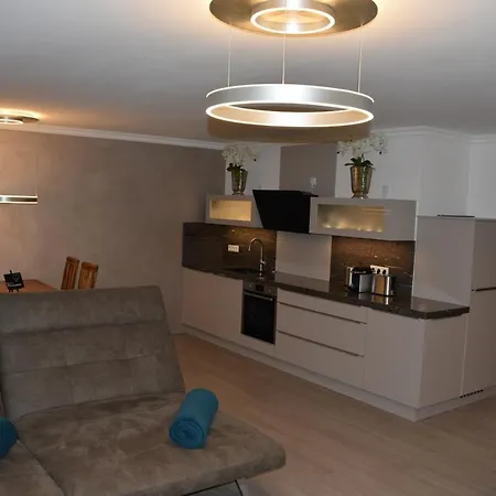 Appartement Antike & Modern Deluxe 2 Mit Terrasse *